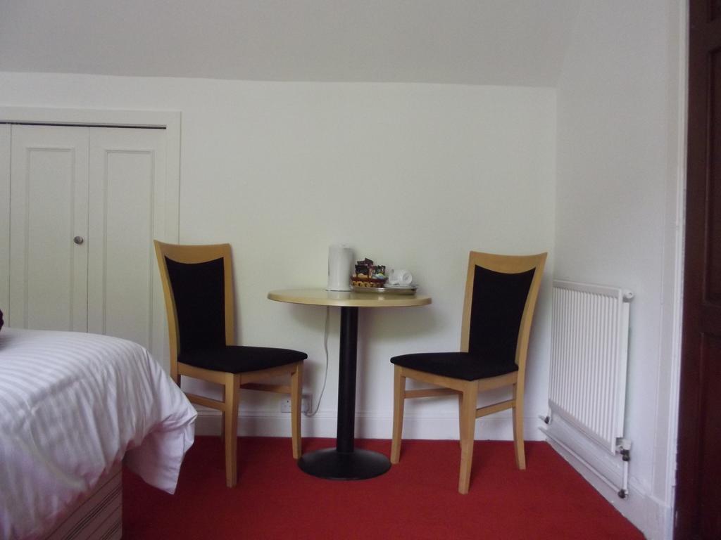 Bed and Breakfast The Golden Larches à Lochearnhead Chambre photo